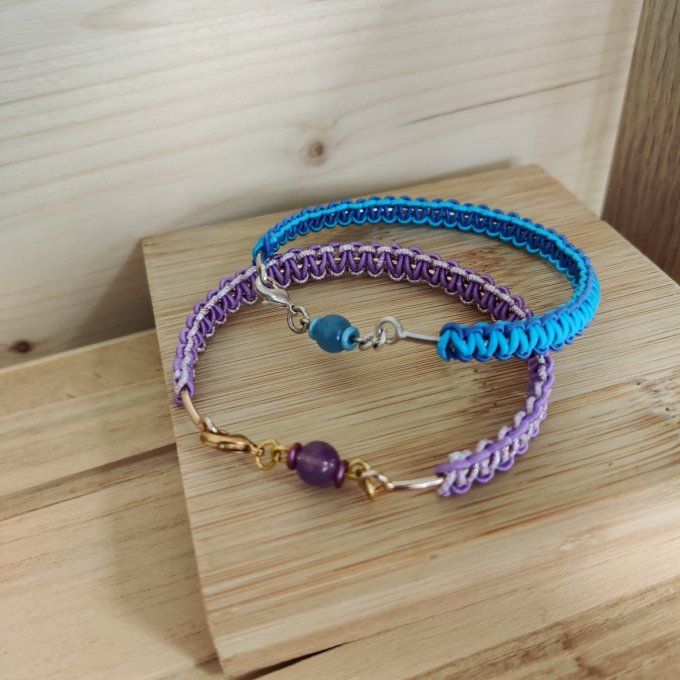 Bracelet jonc Mizuhiki à noeud plat et perle naturelle