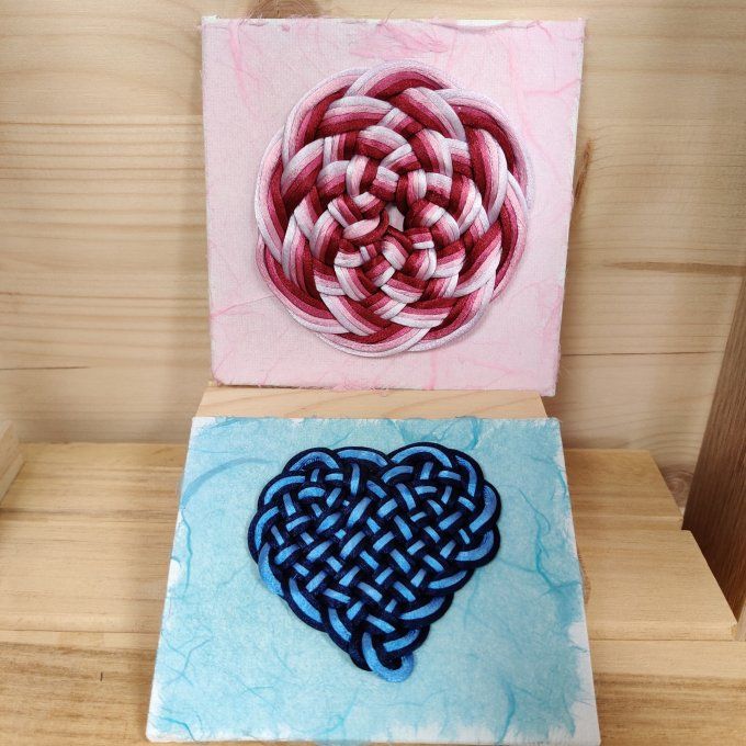 Cadre noeud celtique coeur ou fleur