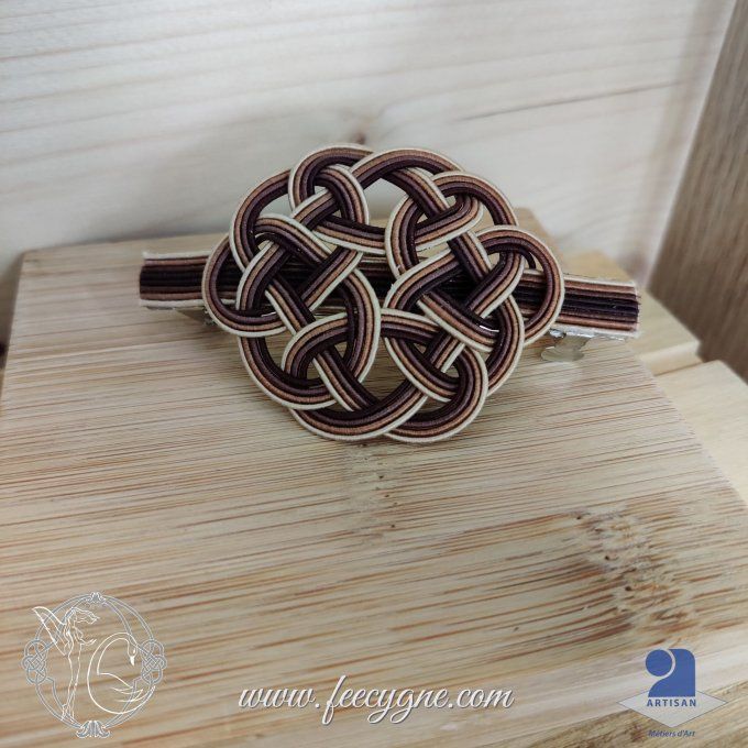 Barrette pour cheveux ornée d'un noeud Kesa en Mizuhiki