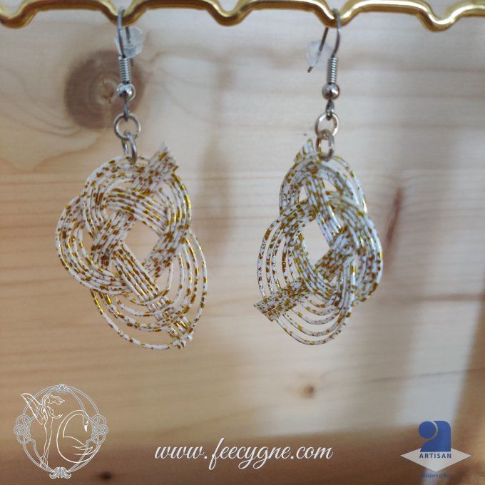 Boucles d'oreilles avec noeud awaji en Mizuhiki