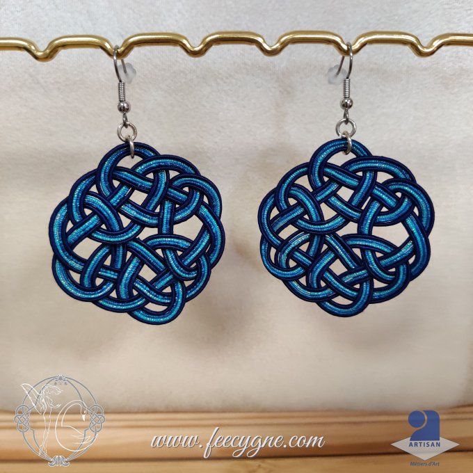 Boucles d'oreilles Mizuhiki à noeud Kesa