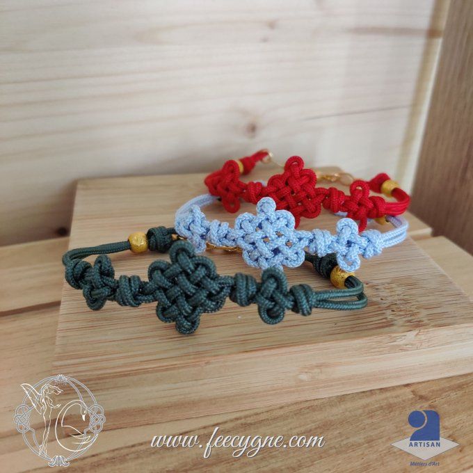 Bracelet coréen à trois noeuds