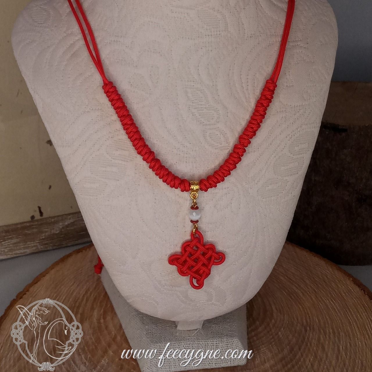 Collier noeud coréen chrysanthème et double-connexion