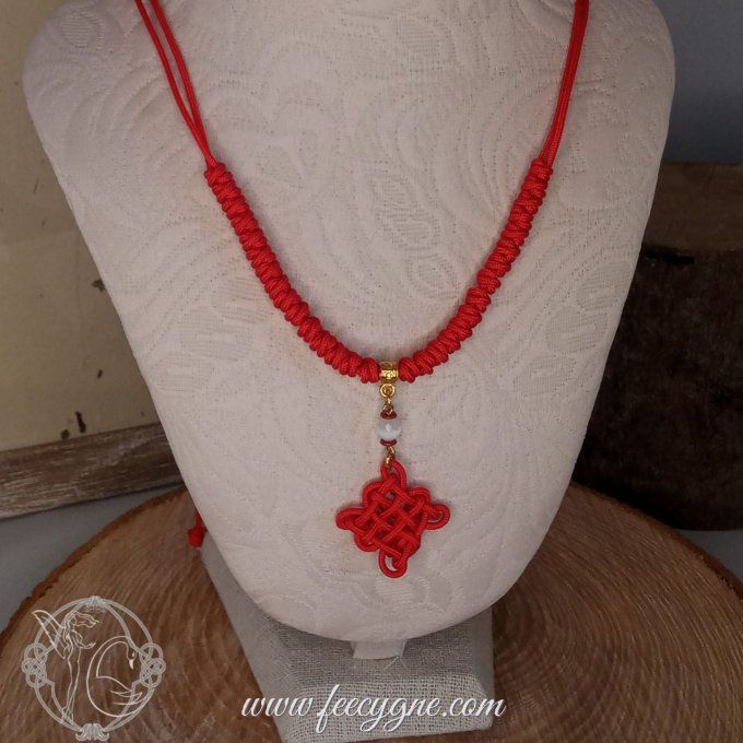 Collier noeud coréen chrysanthème et double-connexion
