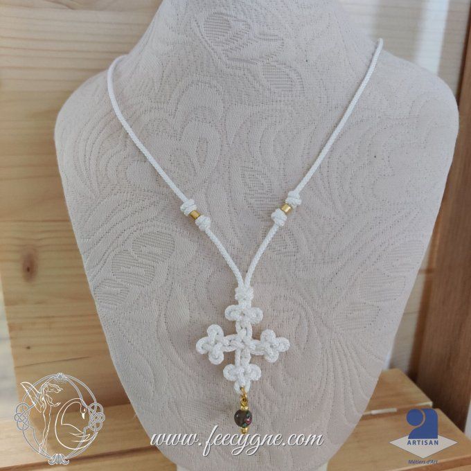 Collier 4 noeuds gingembre et perle en verre