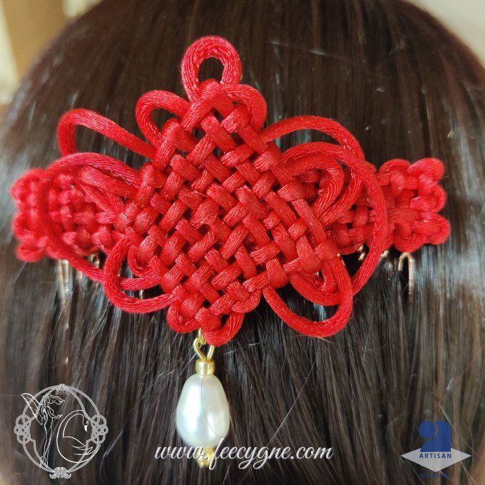 Peigne noeud Pan-Chang et perle en verre nacré