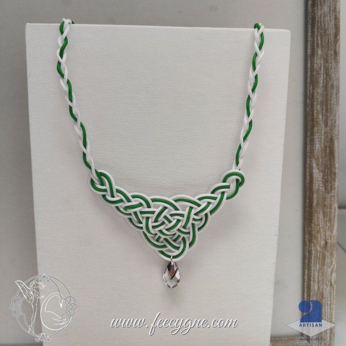 Collier noeud Guenièvre et pendentif Swarovski